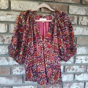 Xirena Women's Colorful Abstract Print Lucia Deep V-Neck Top Sz S Casual Boho